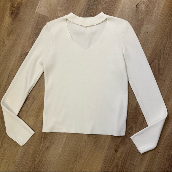 Gianni Bini White Ribbed V-Neck Sweater size L - Picture 4 of 7